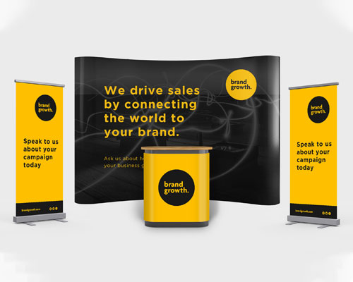 Event and exhibition bundle including pop up display and roller banners